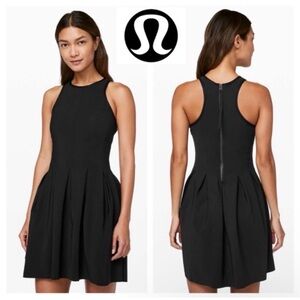 Lululemon Here To There Dress. Size 6-8 ? See measurements please.
